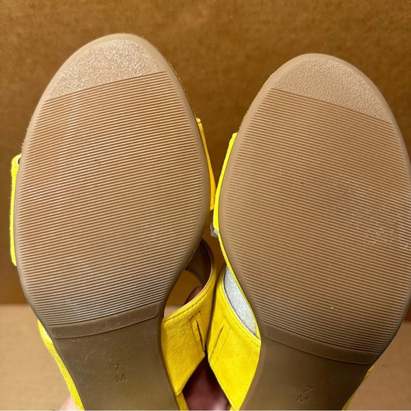 Footnotes Milos block heel sandals in bright yellow. Size 7. New in box. - Picture 9 of 14